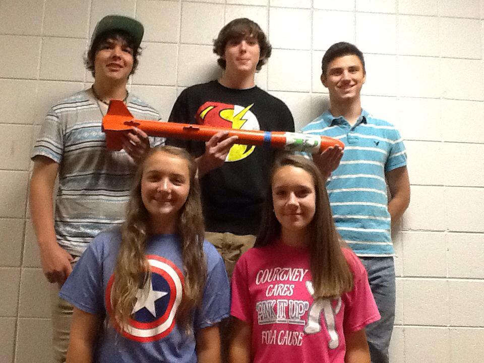 TeachLesley's tweet photo. @EastFalcons @RocketContest team packing up and heading to nationals today. #dc http://t.co/NVuo52cg4o