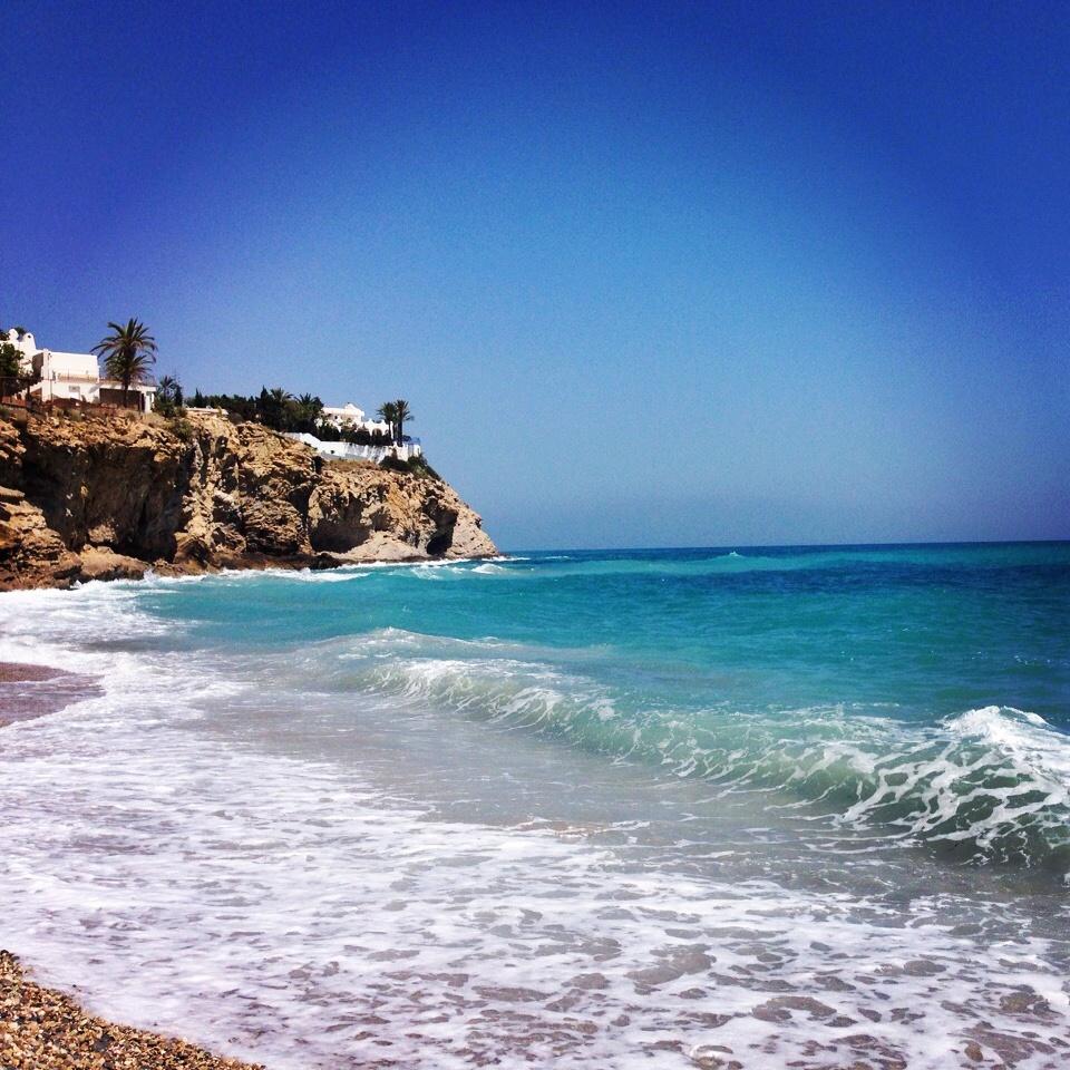 AlexRI5's tweet photo. #HoySi @Ale2o #PlayaL'Esparrelló @VillajoyosaTur #CapitanTapon http://t.co/PgOlt6xXmS