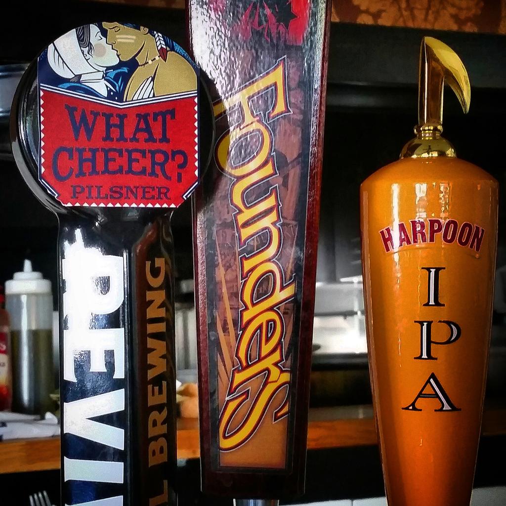 amysplaceri's tweet photo. Great beers on tap this weekend at our other spot, @Squarepegwarren. @revivalbrewing @seansrevival http://t.co/czJSHnxcgq