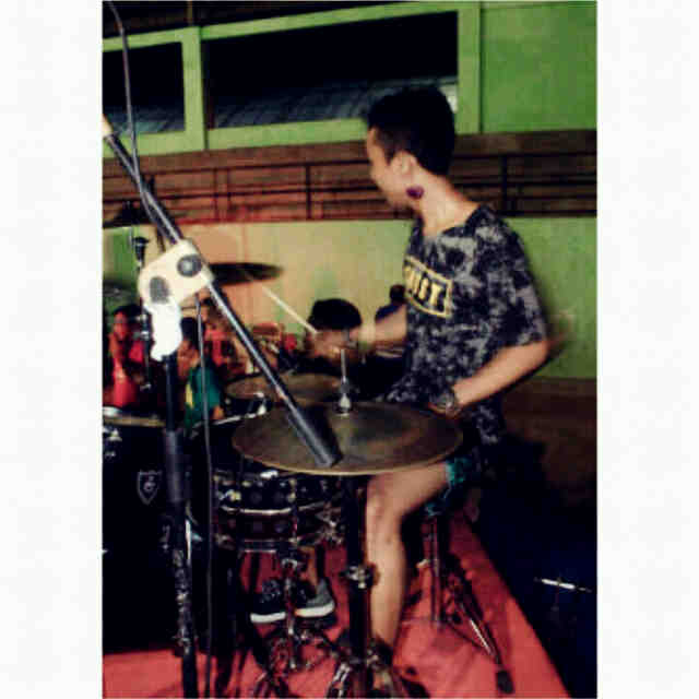HcMarsupilami's tweet photo. Drummer marsupilami😪 http://t.co/RDTvGNcJEv