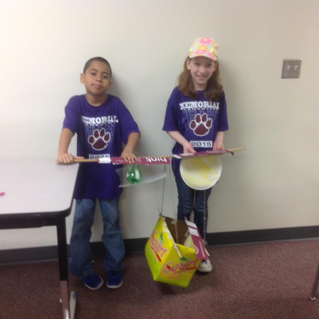 MCarterClass's tweet photo. Bee Hive-Queen Bee container and honey comb frames.@MemorialPISD #bobcatscan #3rdgradeDesigns http://t.co/ACvvxaxHf9