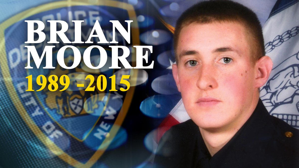 30,000 attend NYPD Brian Moore's funeral - Obama send no reps