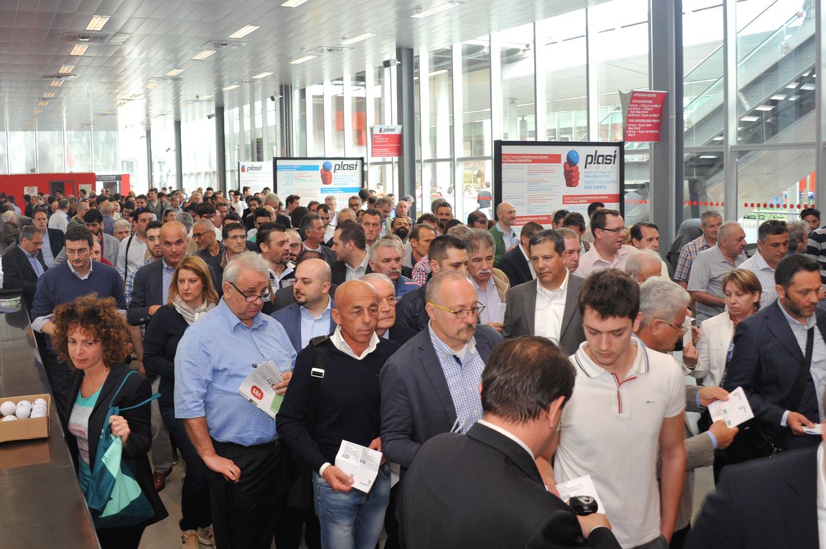 PLASTexhibition's tweet photo. Great attendance for the 4th day of #PLAST2015 http://t.co/PSyd2PCr7k