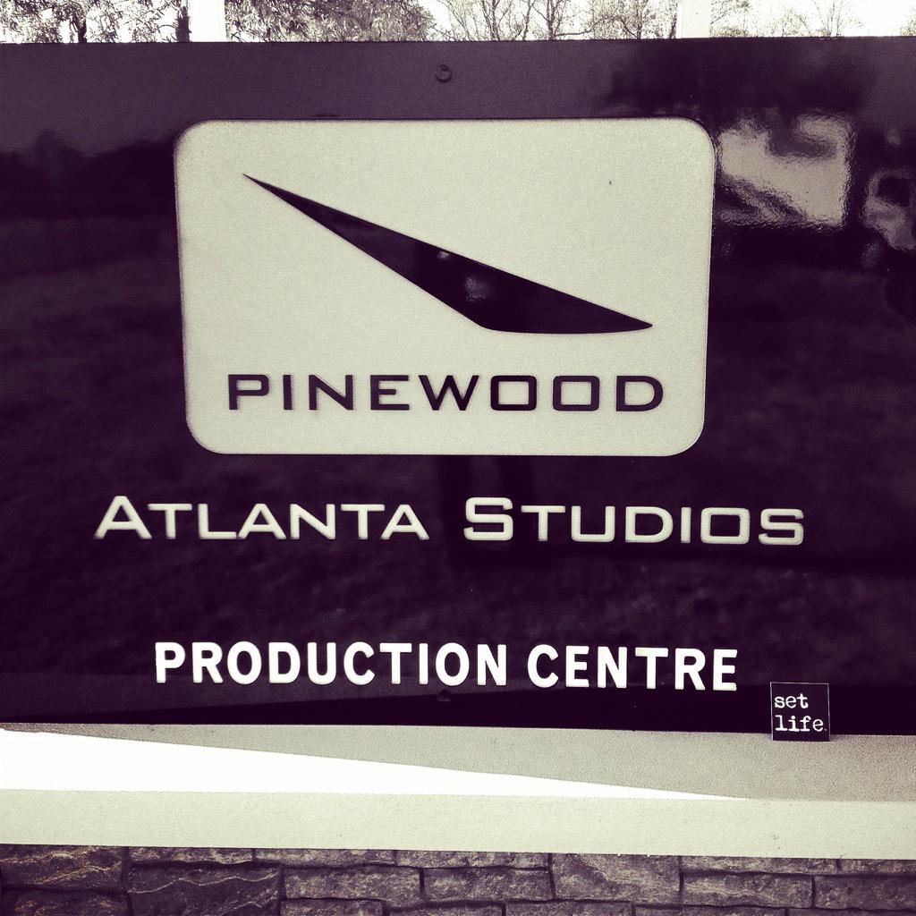 SetLifeDecals's tweet image. Shout out to the cast and crew of #CA3. Enjoy your time in #Georgia! #setlife #PAS #marvel @FilmFayette @Marvel #PTC