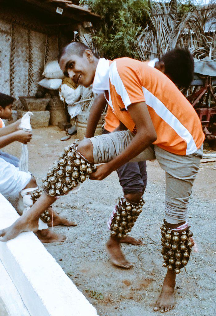 udayhalo's tweet image. Need special knot to wear this #salangai .hope @dhivinraj having great talent to tie this #sound making instrument