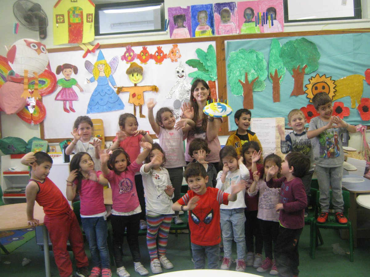 EleniPapakyr's tweet photo. #eTwinningDay Happy Birthday eTwinning!!! From the children of A' NHPIAGWGEIO, Pafos, Cyprus http://t.co/SZaxps7PGs