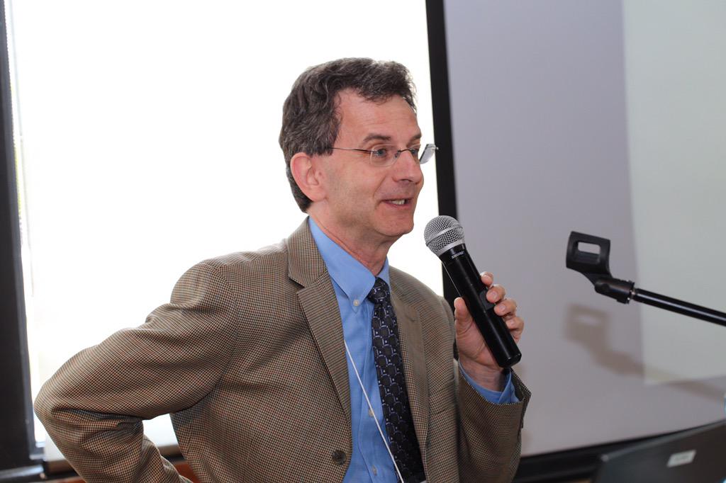 DFCM_Undergrad's tweet photo. Martin Schriber talks current teaching methods at #Breakthrough #flippedclassrooms #problembasedlearning http://t.co/YhiDFUhI3v