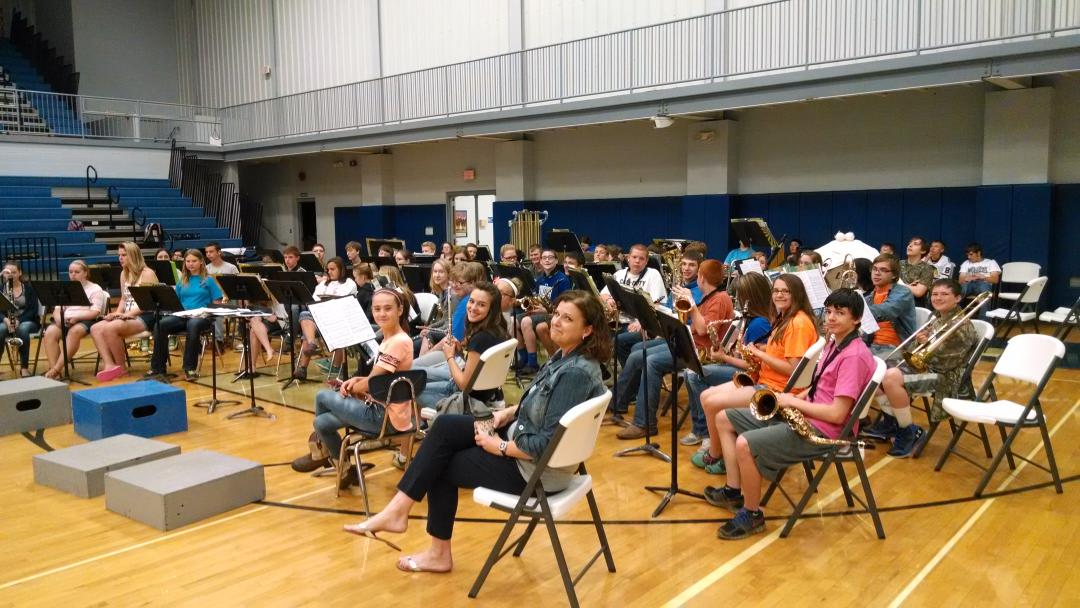 CaboolSchools's tweet photo. @CaboolSchools graduation practice.  #classof2015 http://t.co/UzgGN4kY27
