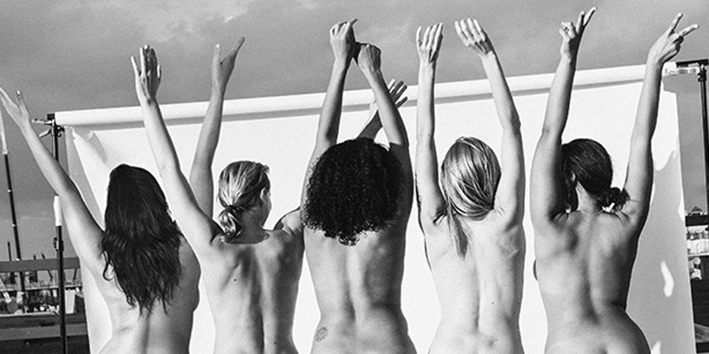 POPSUGARFashion's tweet photo. 5 models with completely different body types stand next to each other — naked: http://t.co/FSvV3dmExy http://t.co/wtrzAMMxWP