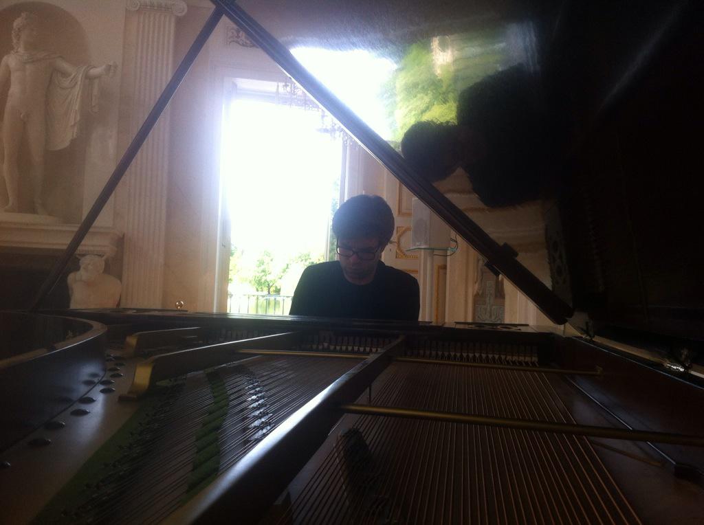 marekbracha's tweet photo. Prep before #chopin recital in #Łazienki park on a wonderful #pleyel grand. http://t.co/4TonLGCHve