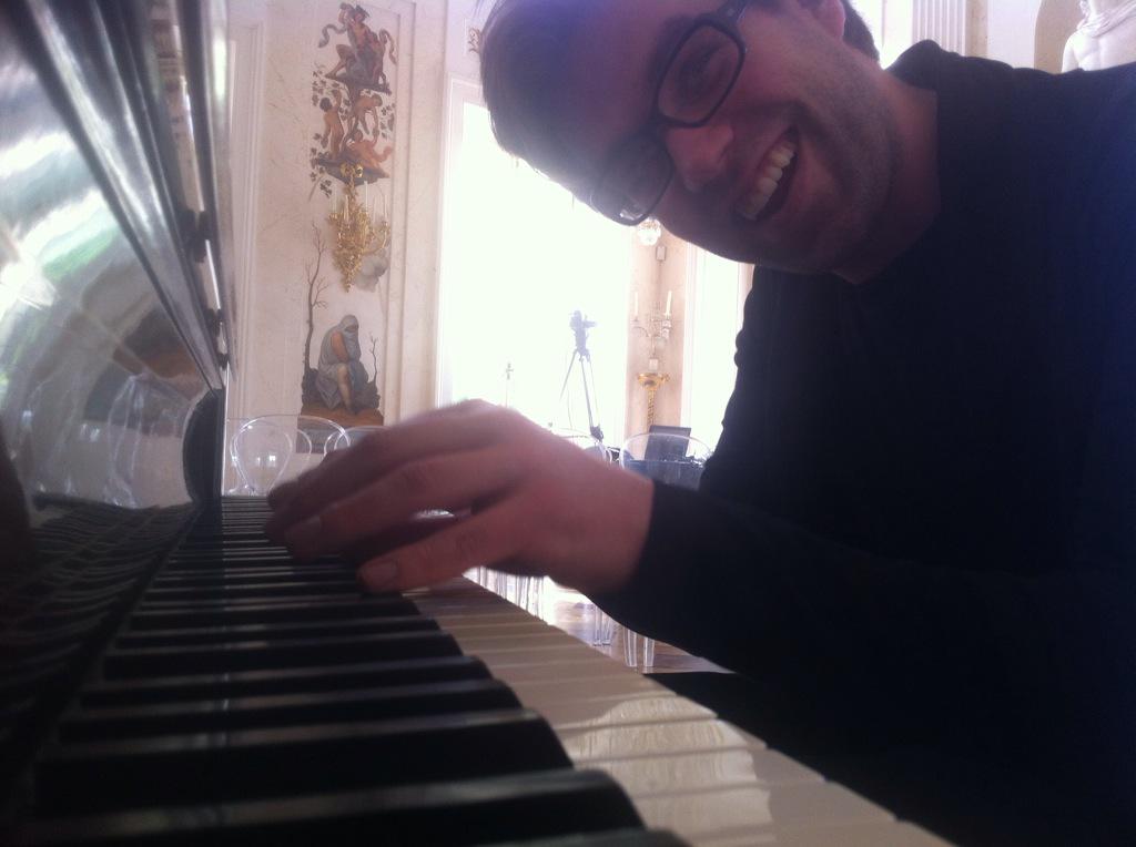 marekbracha's tweet photo. Prep before #chopin recital in #Łazienki park on a wonderful #pleyel grand. http://t.co/4TonLGCHve