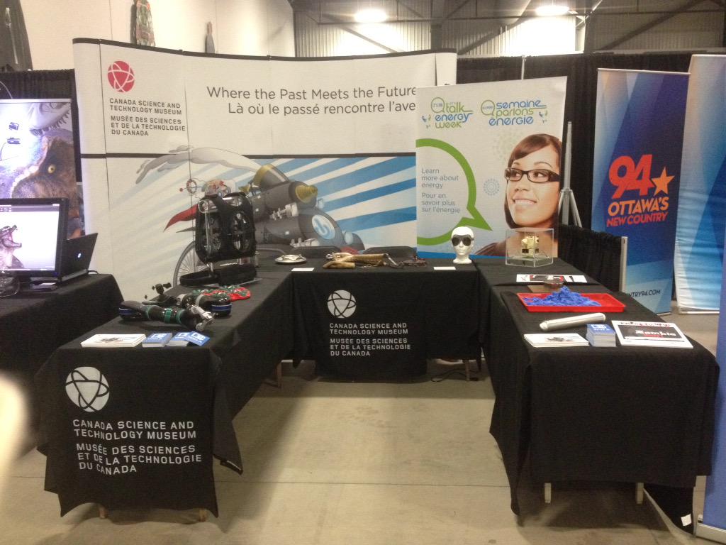 JennMGann's tweet photo. All ready for #OttawaComiccon! Nous sommes prêts pour #ComicCon2015 #ottawa! @ScitechCanada @SciTechMuseum http://t.co/Eq826faPRQ