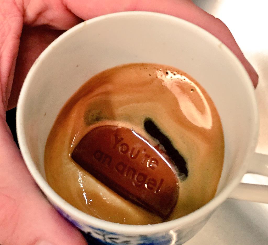 DeanThorGrobler's tweet image. @coffeekenworld @Cassand07468856 @TranslationLady @SatOnMeeting @wolfman_j73 @FatimaBenitezB @Stefeenew Angel Kisses