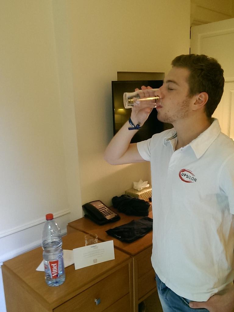 BorisSeguy's tweet photo. @UPSILON_Tlse teste les spécialités locales ! #CNE15 #VITTEL http://t.co/HmVoBcPSdg