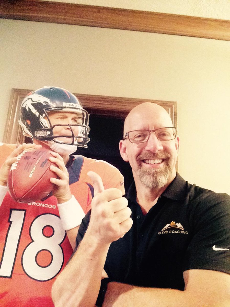 LisaMBrouwer's tweet image. I bet Paul could take him... #PeytonSelfie #LeadercastSF He'd have to be a #BraveOne
