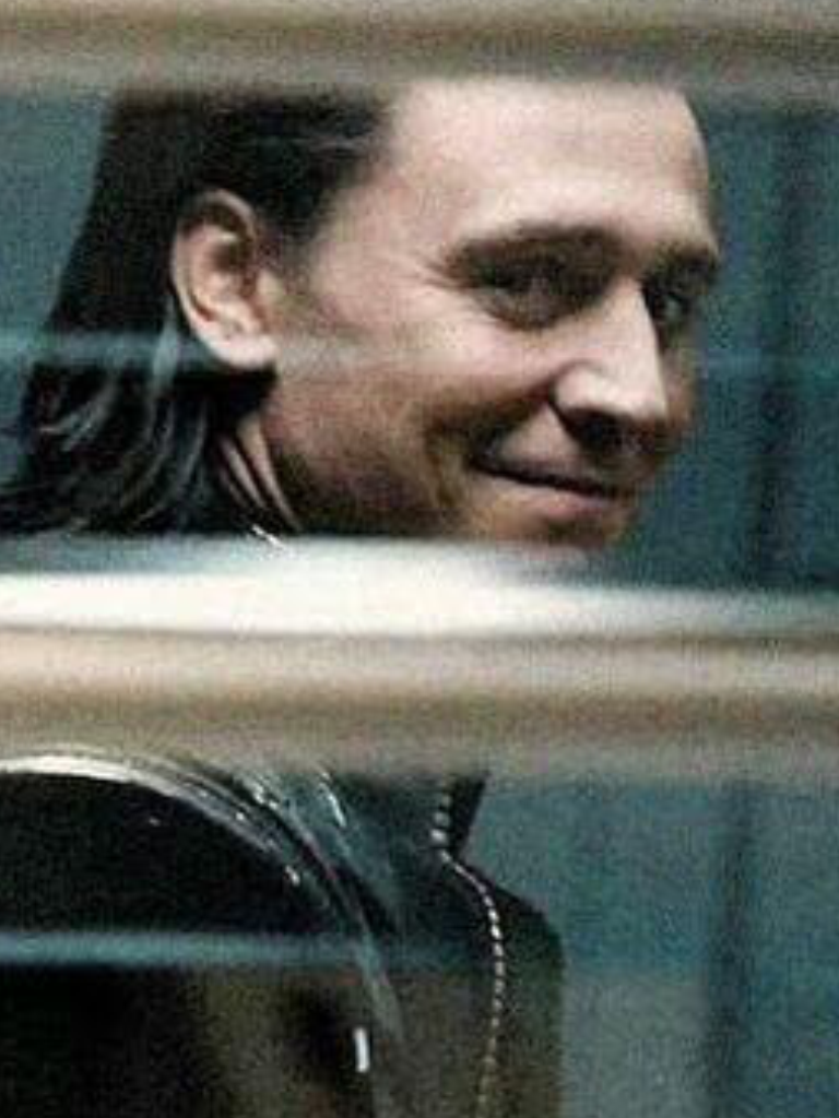 BandGeek4Sure's tweet photo. Happy #LokiDay #TGILD http://t.co/Qxr2C5TdTQ