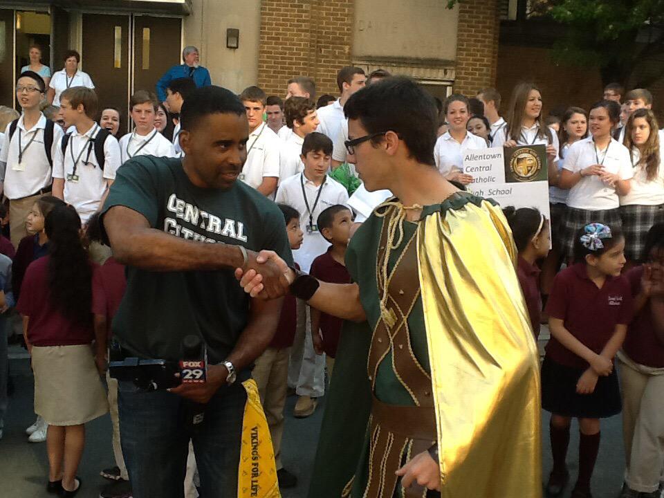 ACCHSVikings's tweet photo. The Central Catholic Viking welcoming the @FOX29philly team! #vikingnation #fox29springfling http://t.co/vyfGn0W1h6