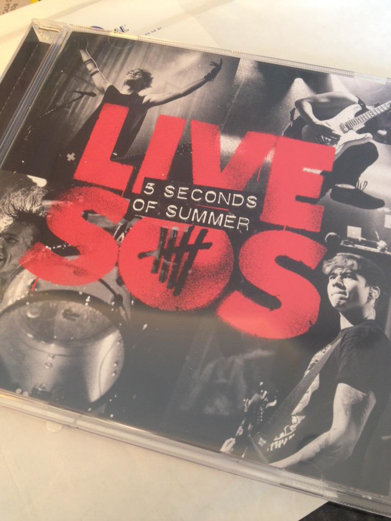 truefxngirl's tweet image. JUST RECEIVED MY PRIZE #LIVESOS FROM @umusicpt 💕💟