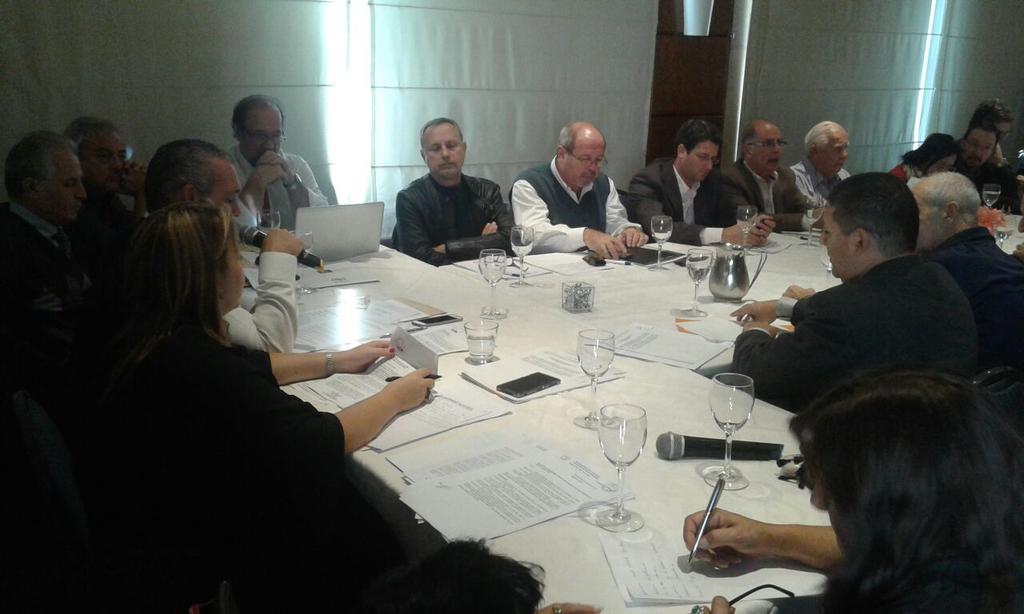 Defensoria_Cba's tweet photo. Continúa II Plenario de ADPRA en #Cba con presencia de numerosos Defensores del país. http://t.co/oV7hskp2Yg