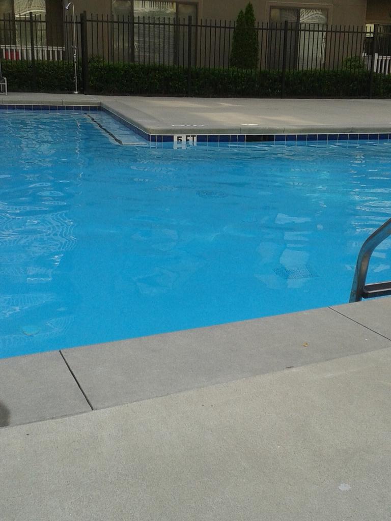 projectmarlo's tweet image. My current situation. Quick break for sunshine.