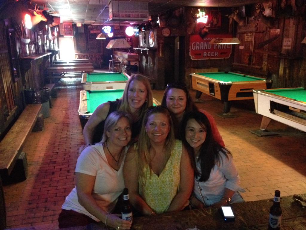 kdminear's tweet photo. Let the girls weekend begin! 😊 Much needed time away with my dance moms! #SMAKS #dancemoms #friends #blessed http://t.co/YdN55HYl8M