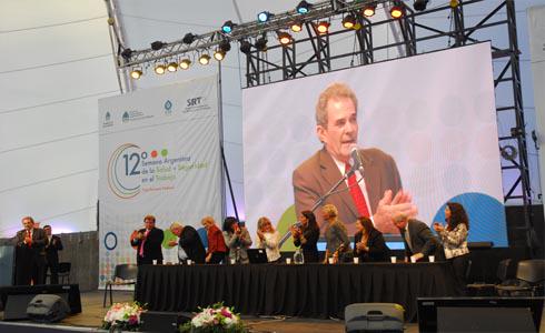 SRTArgentina's tweet photo. Acto de clausura de la #12SRT  
“El estado debe proteger a los más débiles”
http://t.co/ehXQ8DFhrS http://t.co/FlUfngqHmL