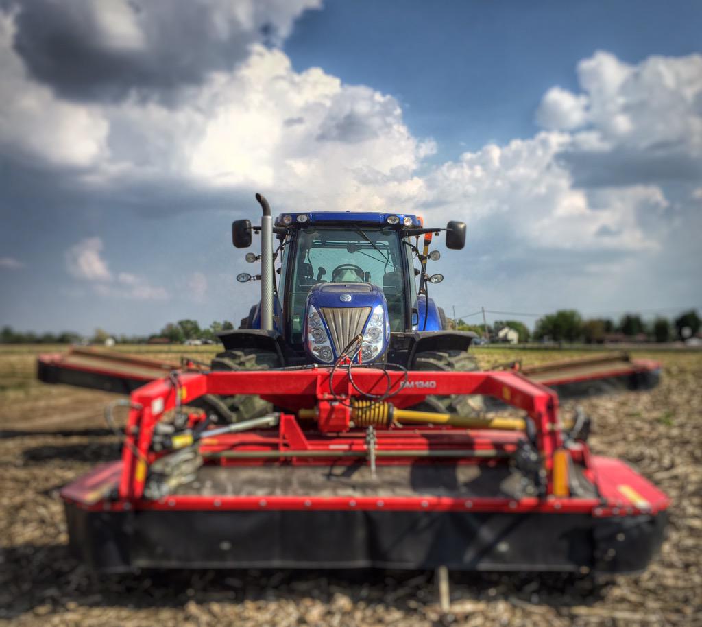AutoCommandCVT's tweet image. Sunny #AutoCommand Fridays are the best #AutoCommand Fridays. .@Tractorquotes .@TractorPictures