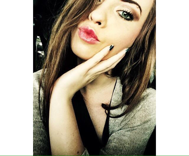 HAPPY BIRTHDAY to the beautiful and sweet eyemake up queen that also looks like Megan fox     