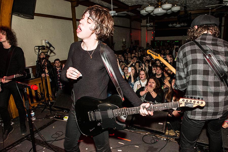 _MusicStory's tweet photo. Catfish And The Bottlemen's Van McCann: 'America thinks we're Oasis but wit... #music http://t.co/Q6OQEKREpl http://t.co/2dZ5zvweEI