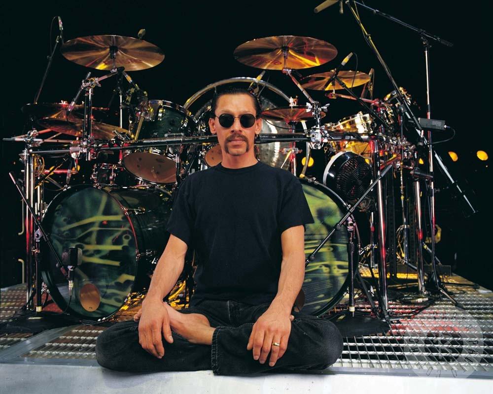 Happy bday Alex Van Halen! Got your tix to here this summer? 
pic: Maryanne Bilham 