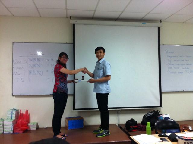 KMB_Adhitana's tweet photo. Selamat kepada July Sartika (Akun '13) yg telah terpilih sbg ketua KMB Adhitana periode 2015/2016. http://t.co/7mvO3v3fSd
