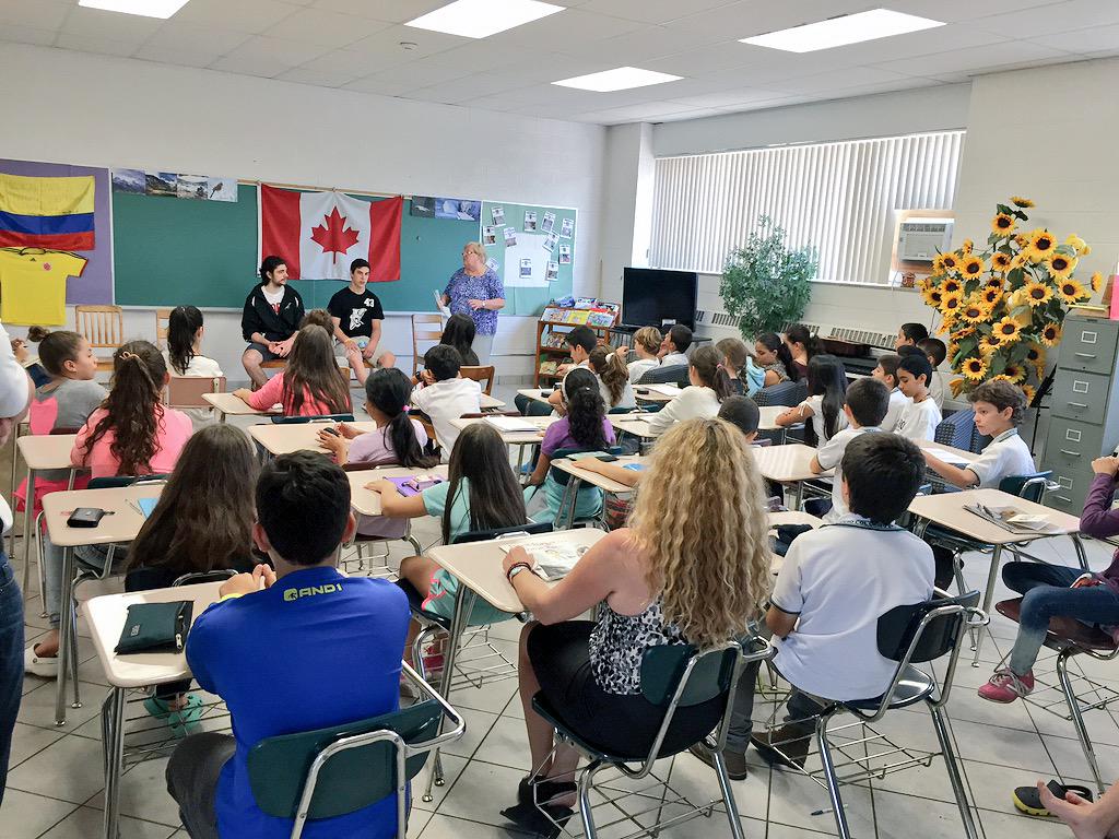 lasallevipers's tweet image. LaSalle Vipers Nic Crescenzi and Dan Beaudoin are visiting Academie Ste. Cecile today. #NeverQuitLearning