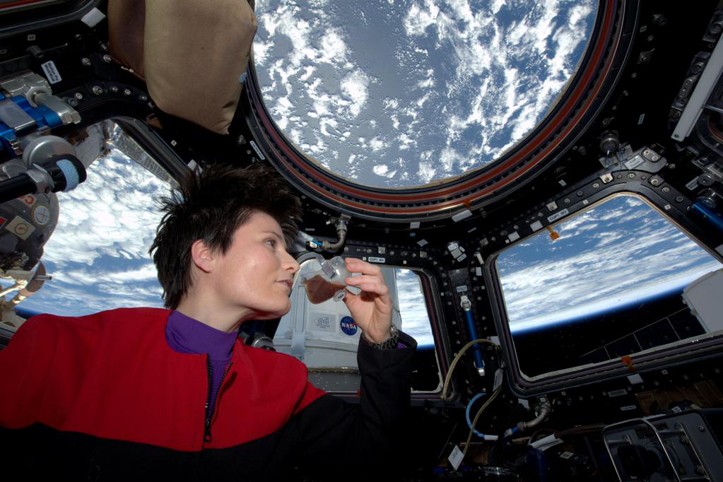 Kickstarter's tweet photo. Ever wonder how astronauts drink coffee in space? Tech Weekly breaks it down for you.
https://t.co/T4aidahwzO http://t.co/jiPBG9ysqY