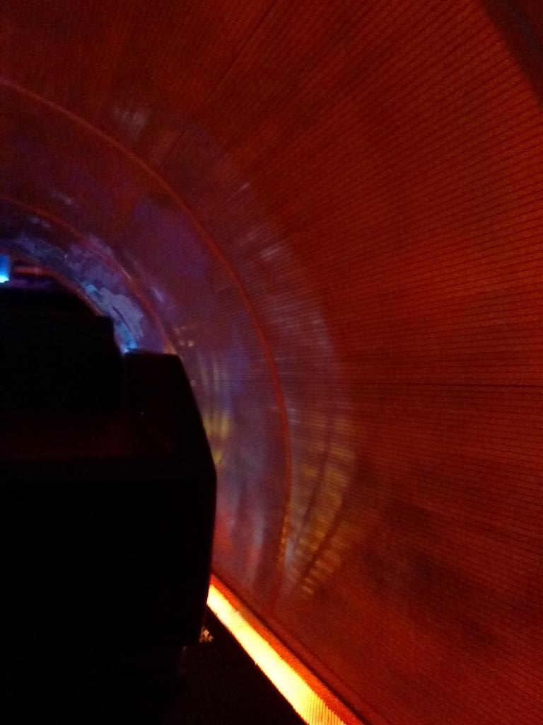 truscott_drew's tweet photo. Cocoa beans are roasted in an oven. Which is very hot and is all energy #rlphun #energy http://t.co/G3cRnktntb