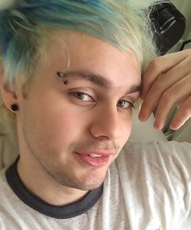 TheIrwin5SOS's tweet image. HOW DARE YOU MICHAEL