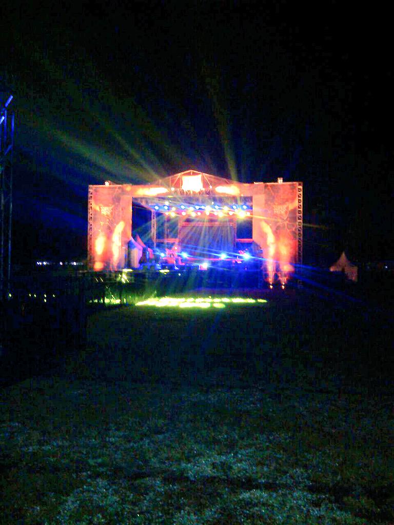Garut Sudah Siapp ?
Hari Ini At Makorem

#WestJavaInvasionFestival
#RoadToHellprint2016 
#EDANKEUN