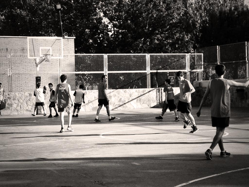 guillervoice's tweet photo. Último entreno antes del partido en Playoffs de mañana #CadeteEnCuartos  #VamosSorolla @DeporteSorolla 
GAME TIME!!! http://t.co/mPRmEAsc4R