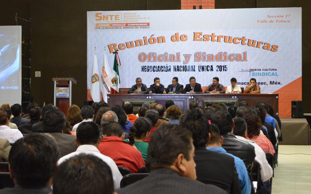 snte17mx's tweet photo. @gusmym  Reunión de Información #RespuestaSalarial2015  @snte17mx http://t.co/DkcJMq7zH3