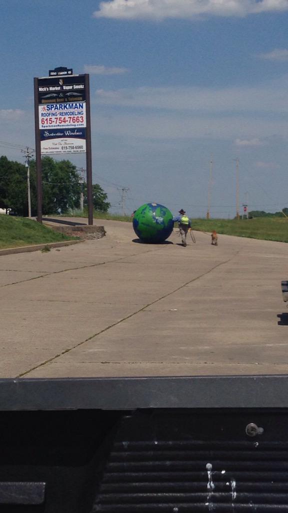 __COLLIN_'s tweet photo. Look who stopped by my work! #worldguy walking across the U.S. for diabetes awareness! http://t.co/fciTK6j8Xt