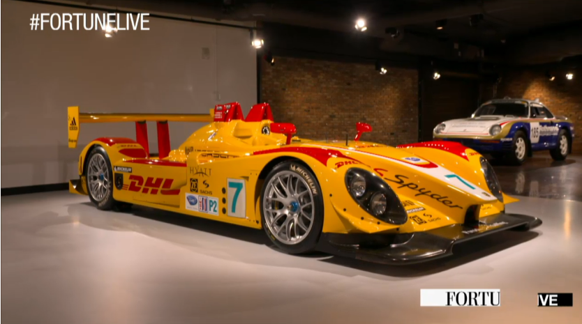 FortuneMagazine's tweet image. Check out @Porsche's Experience Center – a $100 million playground for Porsche fans. Watch now for.tn/1FaiipB