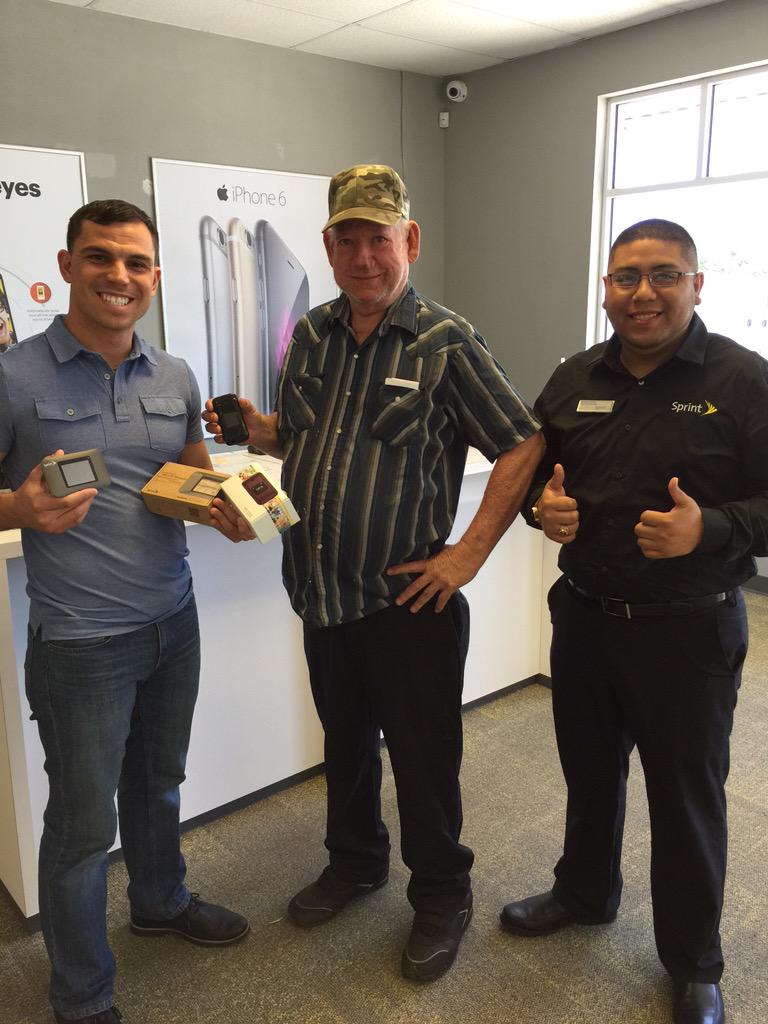 VCSOkeechobee's tweet photo. 1 Box &amp; 1 Mobile Broadband! #gettingbettereveryday @mvidaljr0219 http://t.co/UmwoJIb5NK