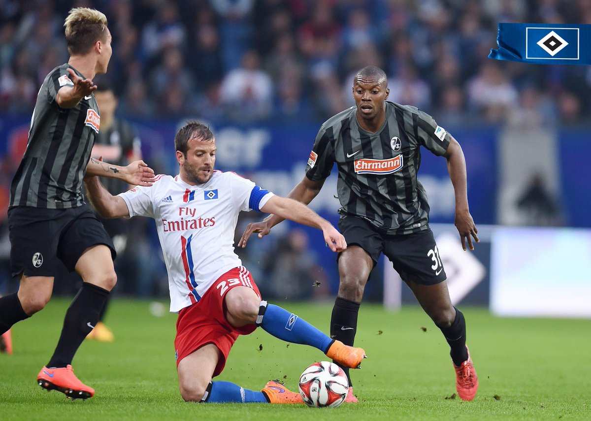 HSV's tweet photo. Halbzeit. Ein klarer Elfmeter vor wenigern Min. wurde uns nicht gegeben. Nützt nix, wir packen das trotzdem. #HSVSCF http://t.co/sg0Bbd1cHD