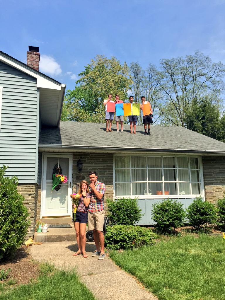 carriewaggle's tweet photo. Prom!!! 💐 @abbbart @ryan_newbury http://t.co/FkRQsy70xc