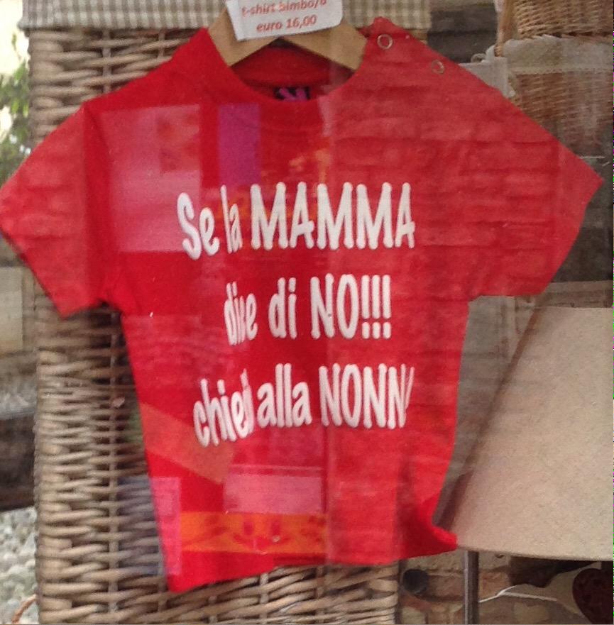 publipen's tweet photo. Rischiamo a produrre capi con scritte umoristiche x bambini http://t.co/oJlSwMgibS