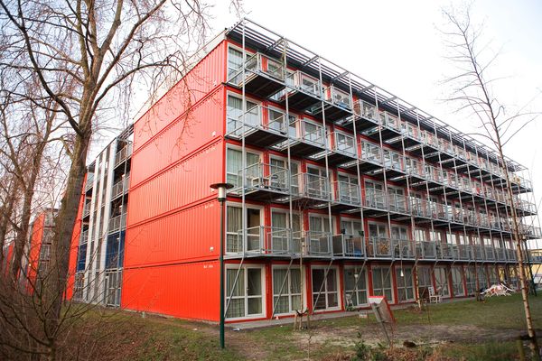 TheUrbanPeach's tweet photo. @AHFMag @NAIOP We're working w developers exploring #affordablehousing projects using #storagecontainer 
#architects http://t.co/omadQy3Fwm