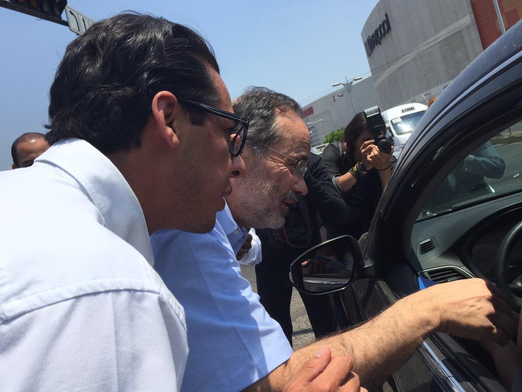 SOFIA_SC_'s tweet photo. @GustavoMadero En las calles de #Morelia apoyando a nuestros candidatos @JDPalafox #AndreaVillanueva  @NachoAlvaradoL http://t.co/IcfA0CH3mp