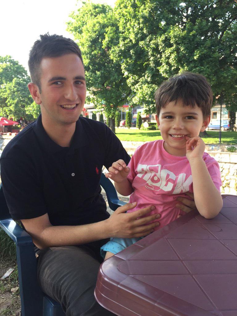 Ron_Murati's tweet photo. #petrit ❤️ @elarustemi http://t.co/CR7uK2t6XZ