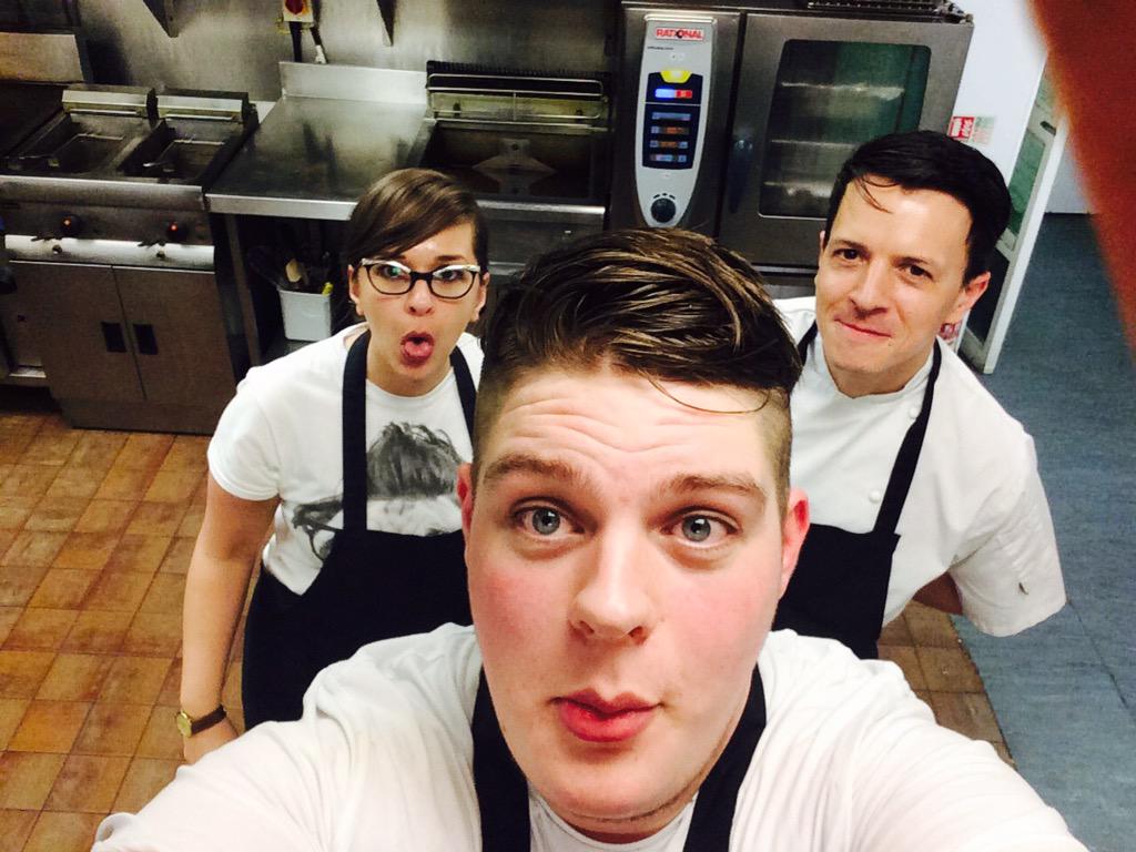 CampbelVictoria's tweet photo. 1 day in the life of a chef. Done. @TheCock_Bull @Ryan_Paterson_ @clarkCLARK92 #oneteamonedream http://t.co/e1JC6nYZ0l
