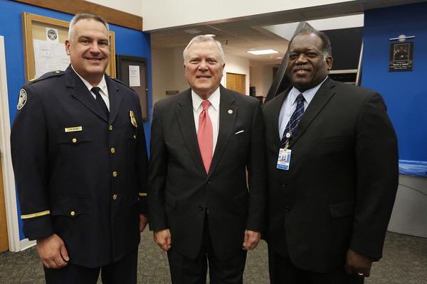 ATLairport's tweet photo. Thank you @GovernorDeal for presenting @Atlanta_Police with a proclamation yesterday! #PSRweek http://t.co/ifaKW2kUI4