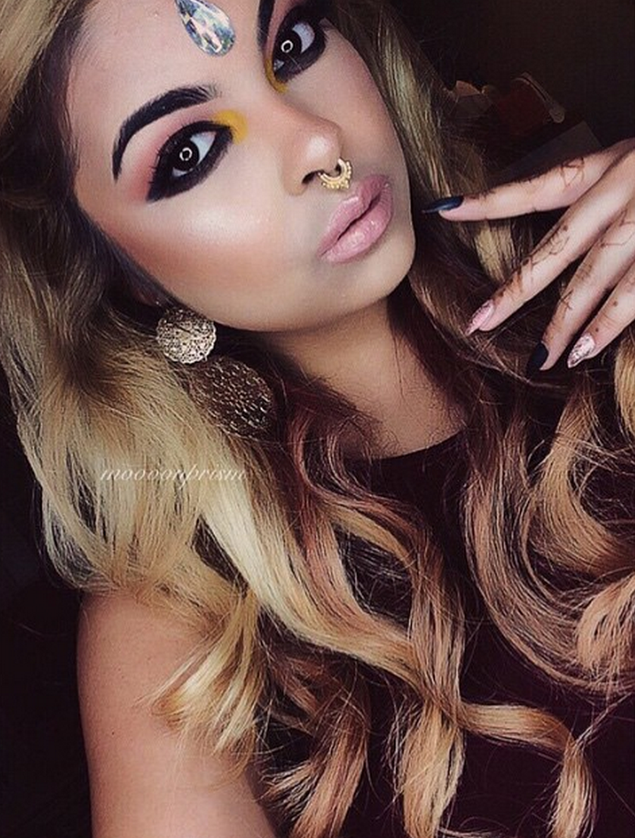 NailHur's tweet photo. Customized GLAM on point! 'BEHIND CLOSED DOORS' + 'Glamazon' Use code 'MAMA' to save 75% off your set! http://t.co/oSldxbuwHt